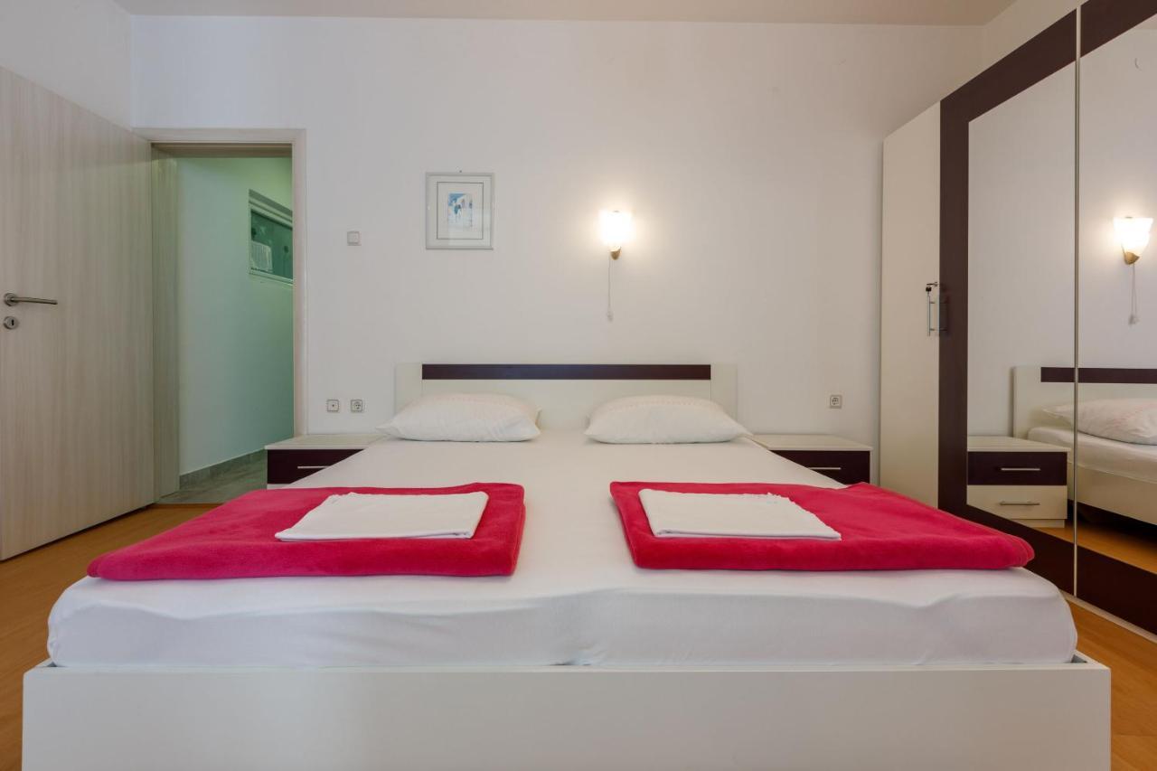 Apartments Zorica Dramalj Exteriör bild