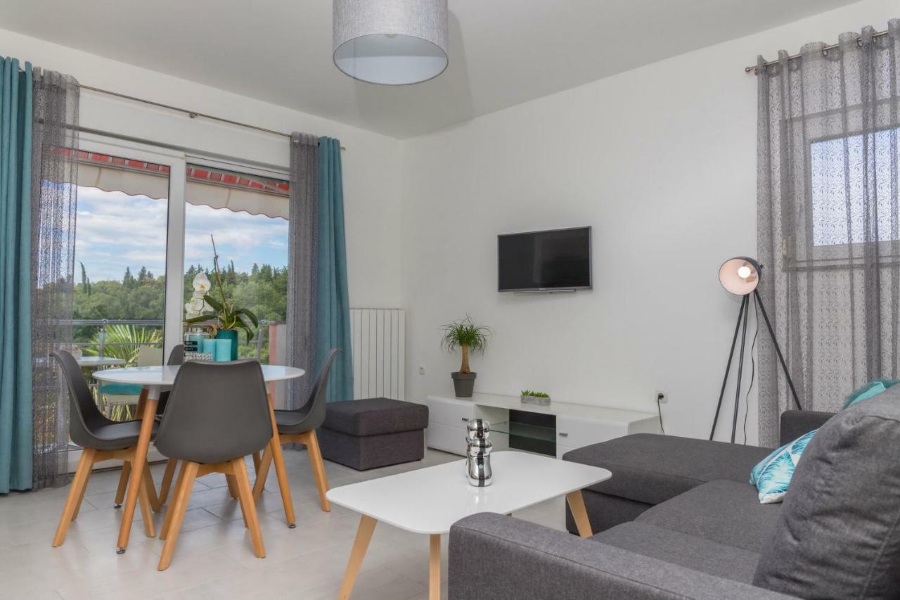 Apartments Zorica Dramalj Exteriör bild