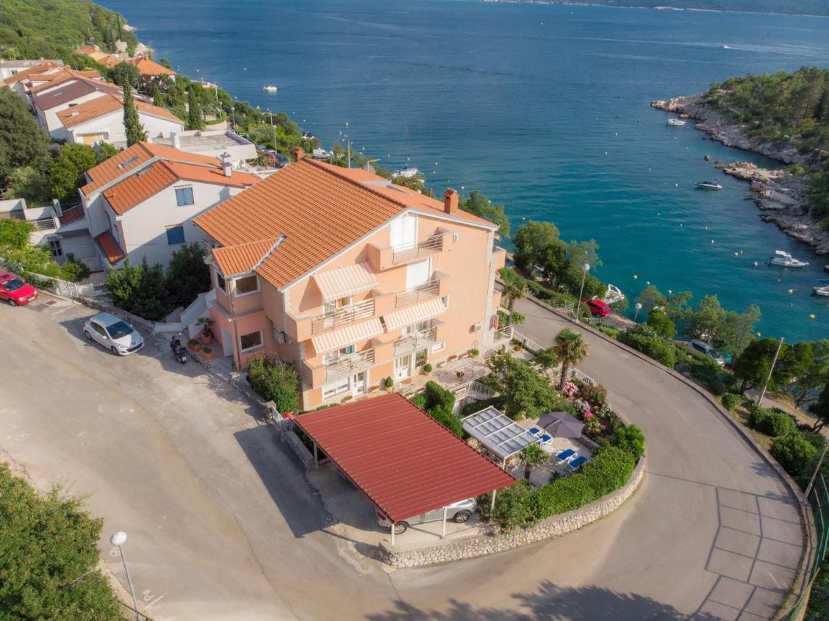 Apartments Zorica Dramalj Exteriör bild