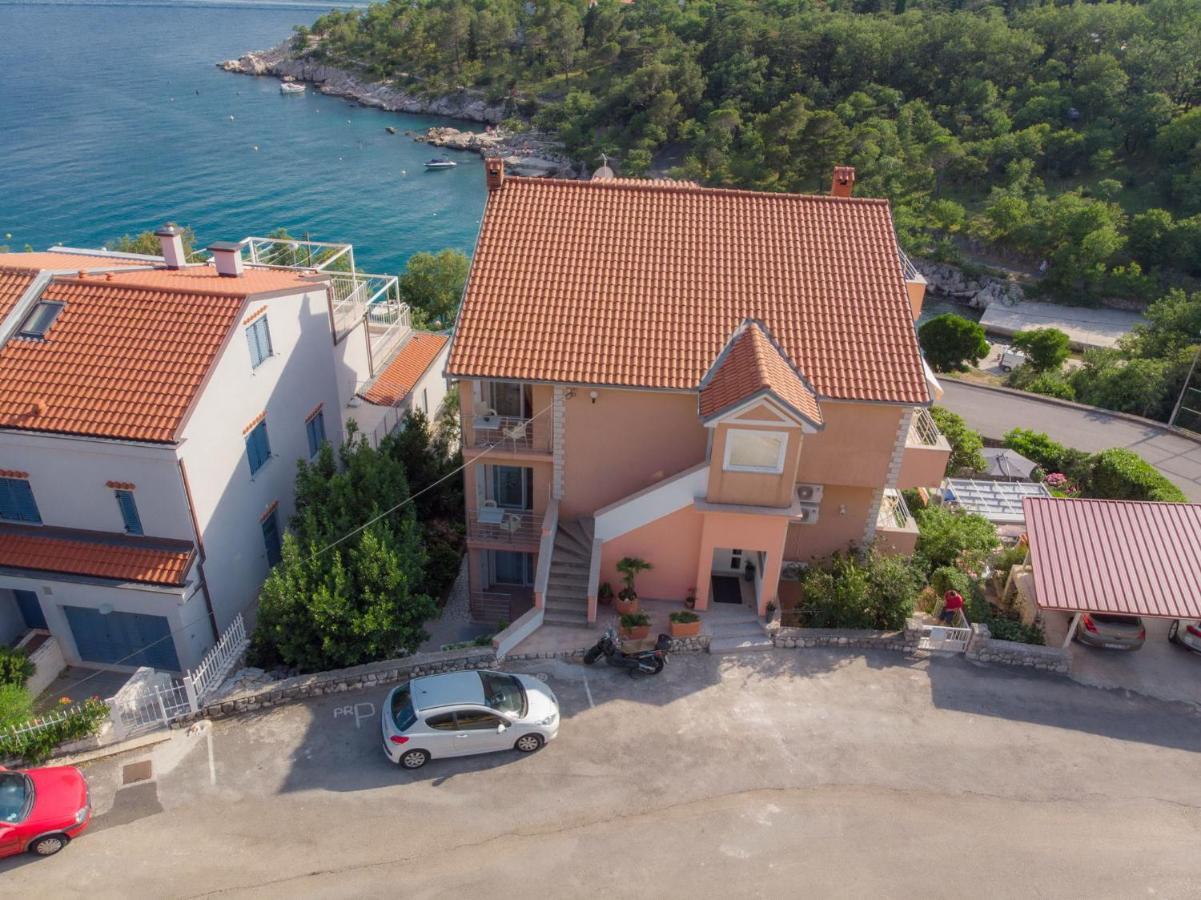Apartments Zorica Dramalj Exteriör bild